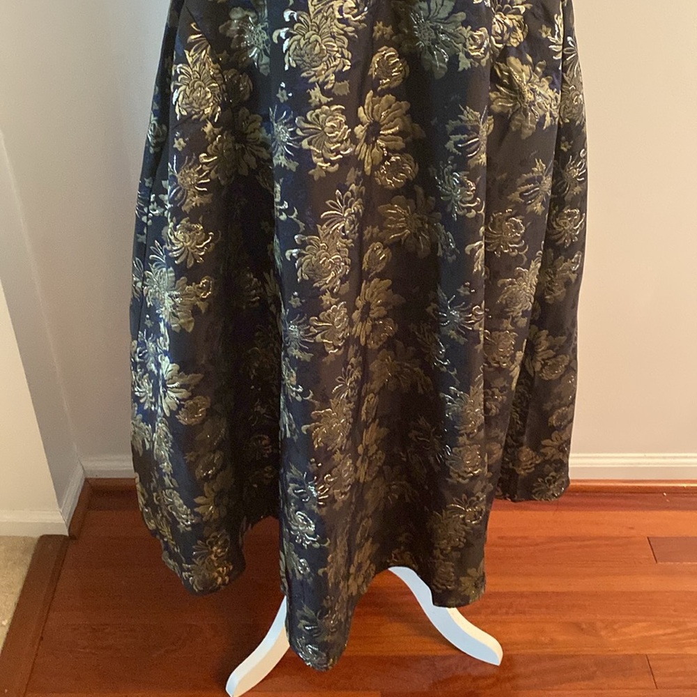 Venus size 4 fit and flare party dress - Picture 4 of 12